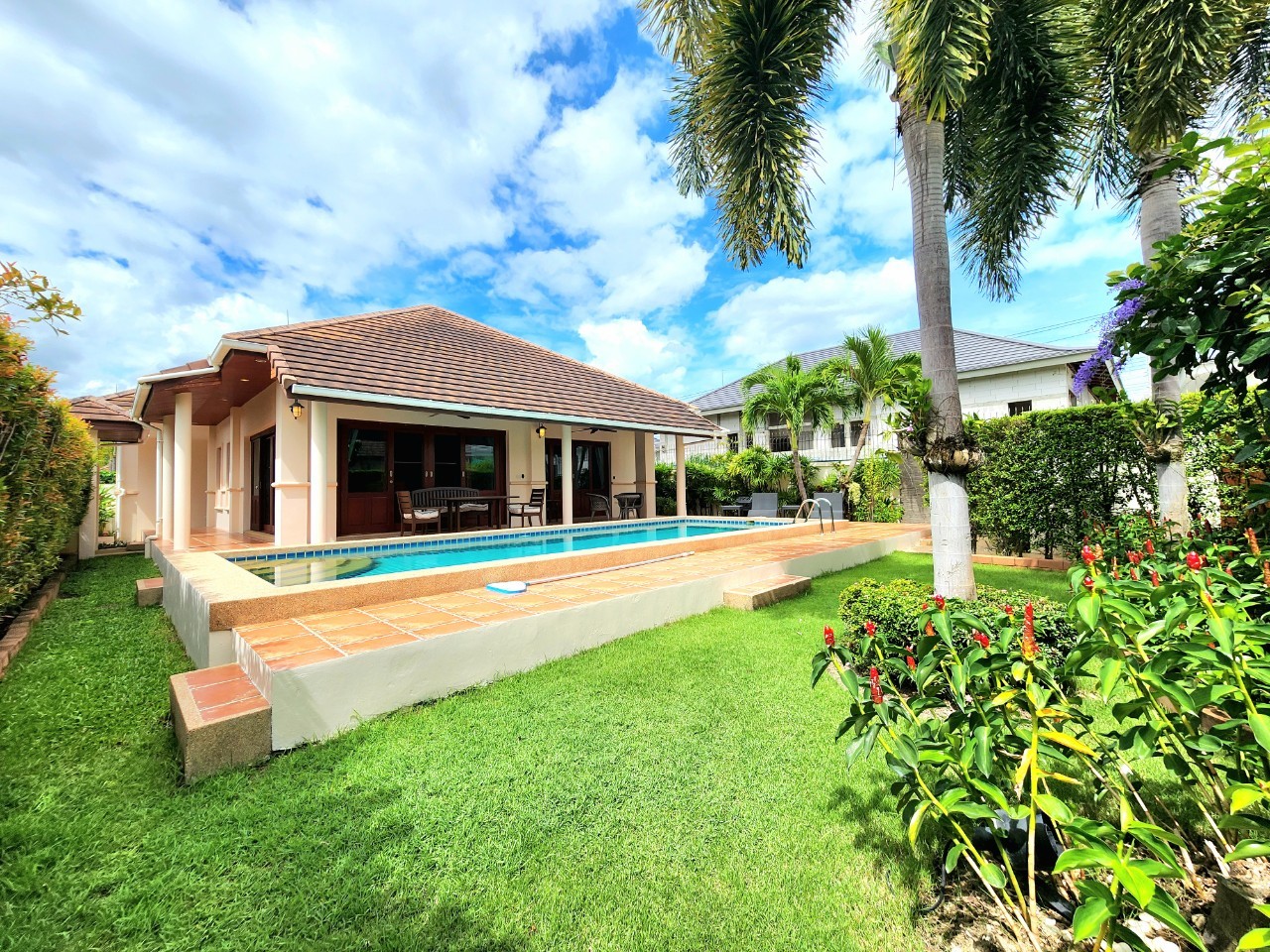 https://huahin.estate/images/gallery/HR0004-Thai-Balinese-pool-villa-hillside-hamlet-homes-huahin-estate-1.jpg#joomlaImage://local-images/gallery/HR0004-Thai-Balinese-pool-villa-hillside-hamlet-homes-huahin-estate-1.jpg?width=1280&height=960